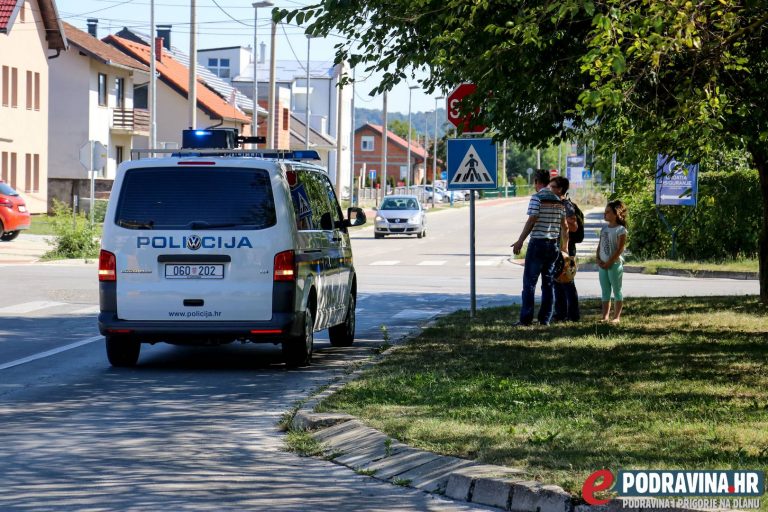 KOJA IDEJA U dvorištu Pitomačanina ostavili teretno vozilo i rekli da je u kvaru, a u njemu švercali duhan