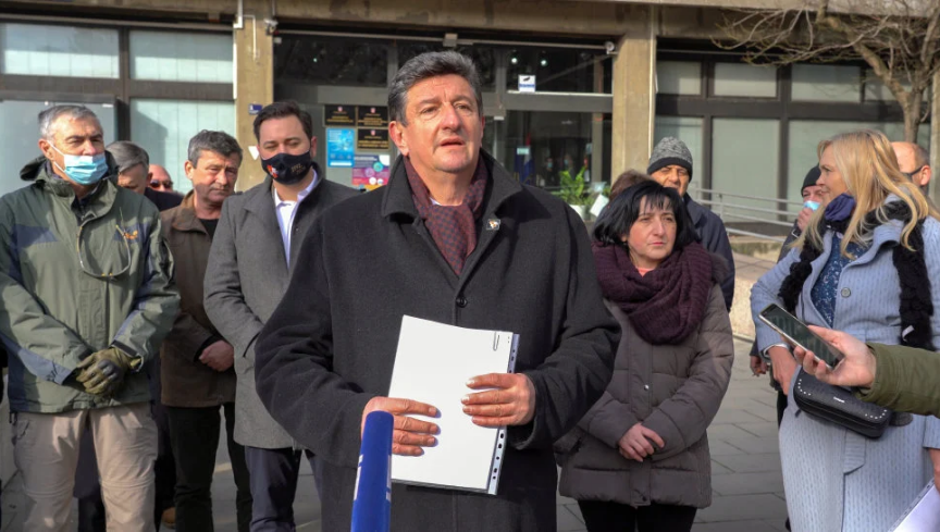 Hrvatski suverenisti se protive prijedlogu Zakona o cilvilnim stradalnicima, Sačić: Ako treba postavit ćemo i šator ispred Ministarstva hrvatskih branitelja