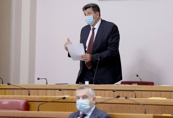 SAČIĆ PODSJETIO NA DAN KADA JE TUĐMAN ‘SAMO BOŽJOM VOLJOM IZBJEGAO USMRĆIVANJE’: ‘Sramotno je da ni danas nema adekvatnog spomena na prvog hrvatskog predsjednika’
