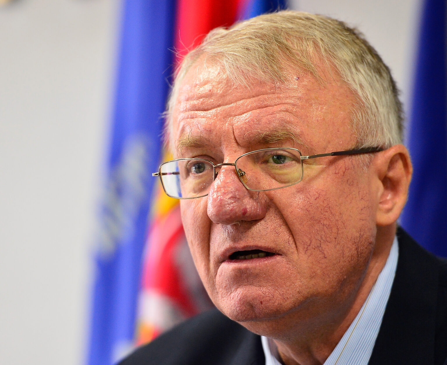 Haag ponovno proziva Srbiju zbog odbijanja izručenja Jojića i Radete: Zatajena pravda ili politički prkos?