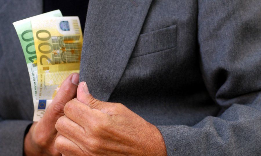 Zbunjuje vas terminologija u aferi oko HNB-a? Doznajte što su to zapravo povlaštene informacije i insajdersko trgovanje
