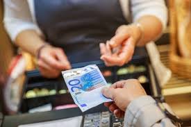 Skuplje režije, hrana, divlja inflacija… A što je s hrvatskim plaćama?