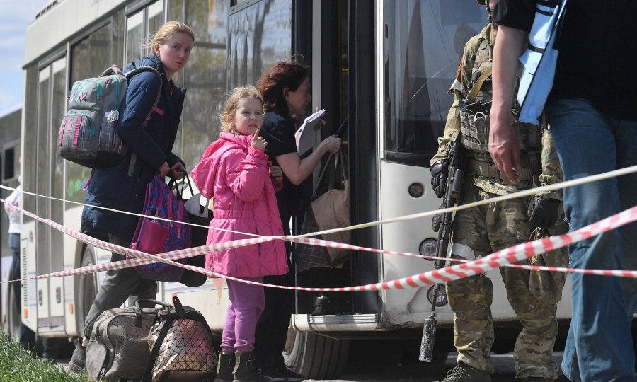 Evakuiraju se civili iz Azovstala