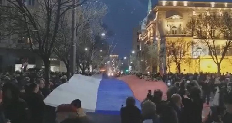 SUMRAK CIVILIZACIJE: Veliki prosvjed podrške Rusiji u Beogradu. “Putin je najjači!”