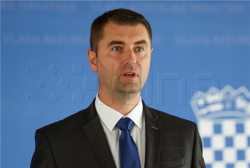 Filipović objavio nove cijene goriva: Benzin pojeftinjuje, dizel poskupljuje!