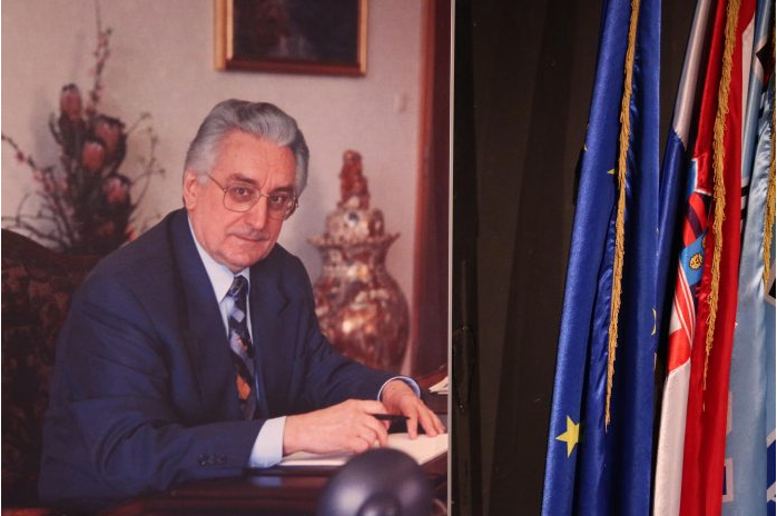 25. veljače 1990. Dr. Franjo Tuđman izabran za predsjednika HDZ-a