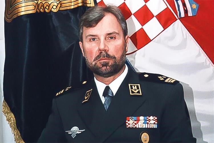 In memoriam general-pukovnik Mate Laušić (8. 6. 1949. – 12. 5. 2025.)