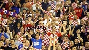 Najveći hrvatski korteo u povijesti, a prijeti mu kiša! Pogledajte koliko navijača stiže na splitsku Rivu
