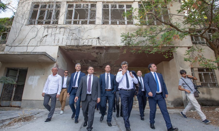 Plenković na Golom otoku odao počast komunističkim žrtvama