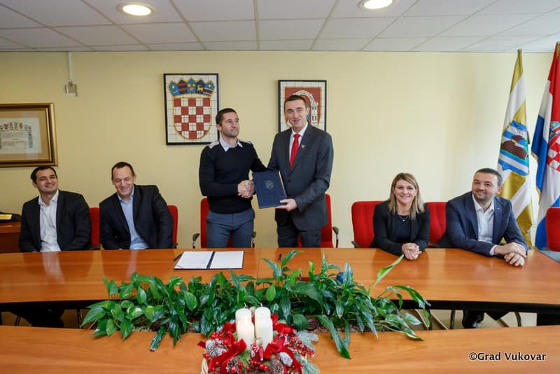 U VUKOVARU 200 NOVIH RADNIH MJESTA U AVIOINDUSTRIJI
