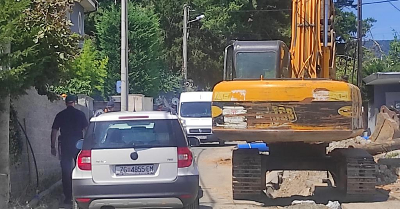 Dvoje ljudi zatrpano na gradilištu u Zagrebu, pukla plinska cijev, policija sve ogradila: ‘Plin još uvijek curi‘