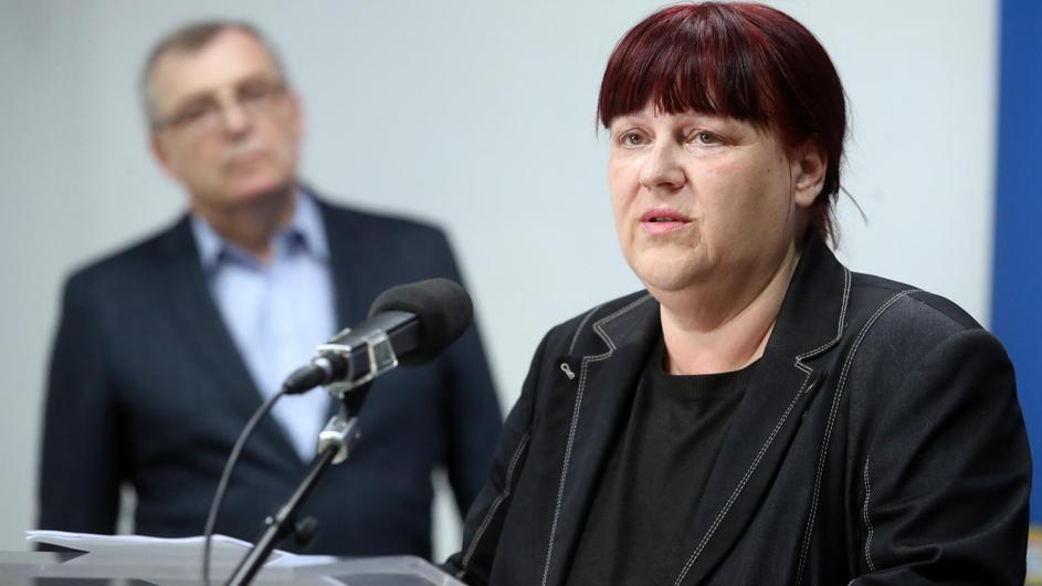Stožer: 11 novooboljelih i troje preminulih