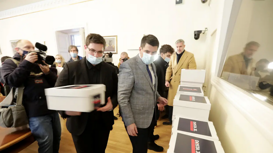 Grmoja: Nešto očito ne štima. Odbili smo preuzeti zapisnik, nedostaje 10.000 potpisa