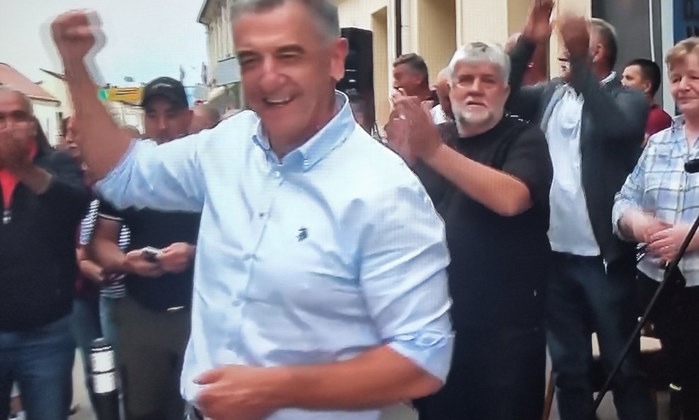 NESLUŽBENI REZULTATI Darko Milinović novi je gradonačelnik Gospića: 'Nek Petry sad pije normabele'