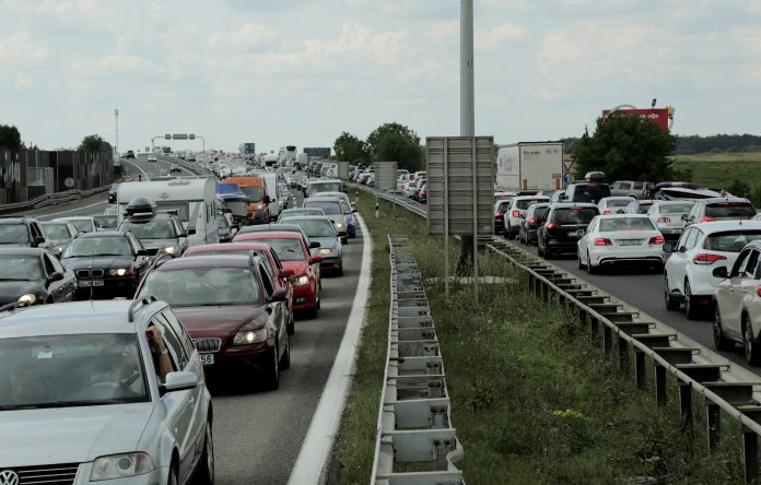 Od 1. studenog stupaju na snagu zimska prometna pravila – provjerite koja su!