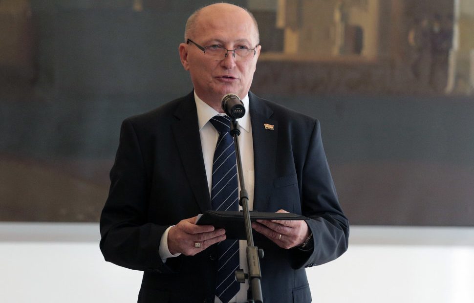 USTAVNI SUD OZAKONIO COVID POTVRDE U SOCIJALI I ZDRAVSTVU, ali…