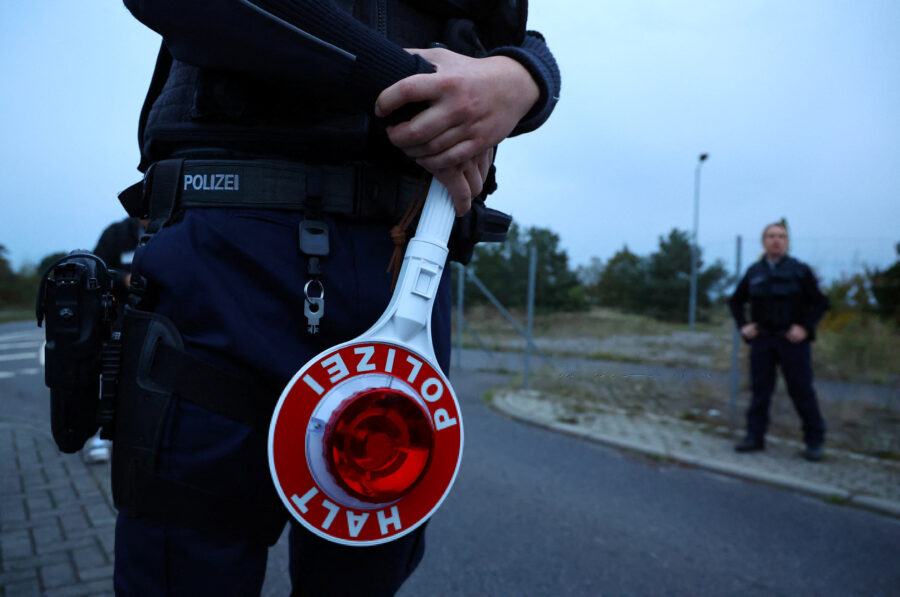 JE LI SCHENHEN MRTAV? I Njemačka postavila policiju na granice!