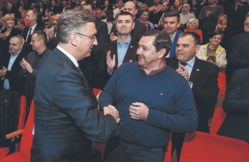 KREĆE BITKA ZA POZICIJE U HDZ-u! Tko dolazi, a tko ispada iz igre? ‘Ne kanimo više biti junior partneri ili asistenti’
