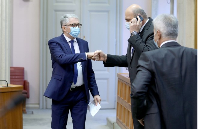 NAJBOGATIJI HDZ-OVAC S IMOVINOM VRIJEDNOM PREKO 12 MILIJUNA KUNA: Satovi, stanovi i udjeli u fondovima