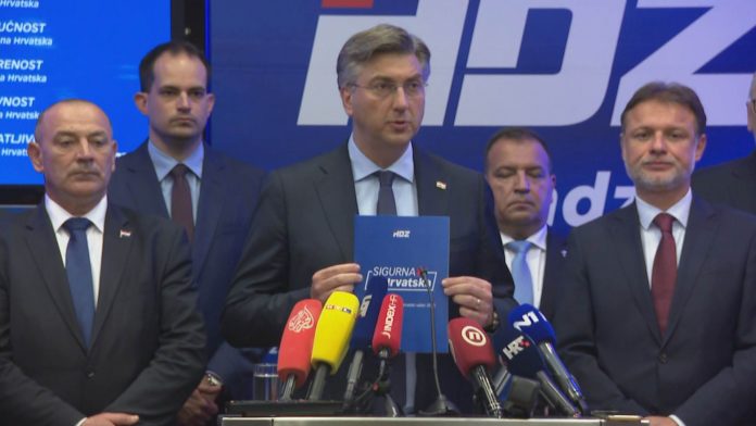 OVIH DESET LJUDI ĆE BITI NOVI MINISTRI: Najviše 15 ministarstava, o pet se još razgovara