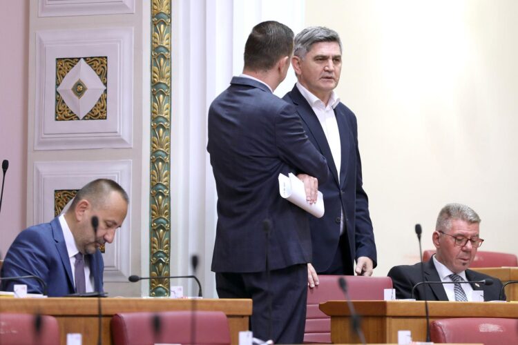 Hedl o ostavci Šarića: Došao je u Sabor i pozvali su ga da potpiše dokument…