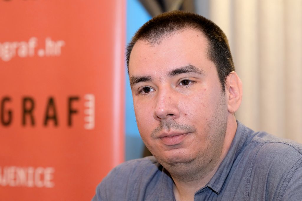 Petar Vidov – glavni urednik Faktografa dijete je portala Index, pisao za Pupovčeve Novosti