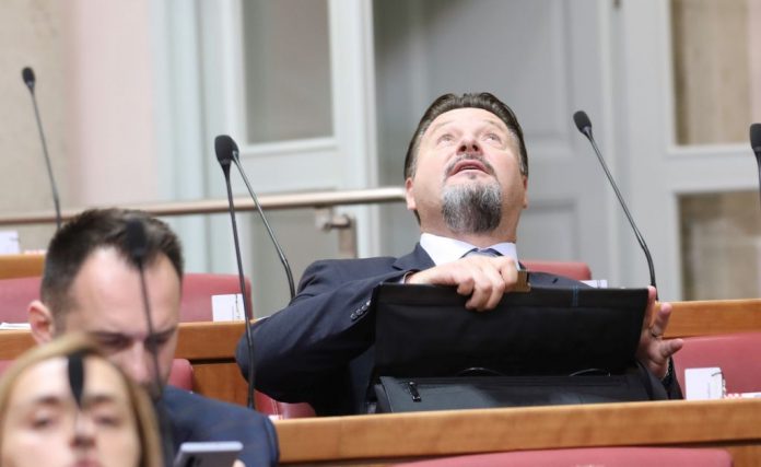 Nedostatak kvoruma: Nema odluke ulazi li Kuščević u Odbor za zakonodavstvo