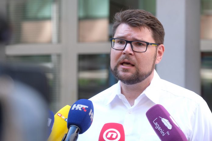SDP protvitao da “neće sudjelovati u proslavi pada Vukovara”, evo tko ih je brutalno oprao!