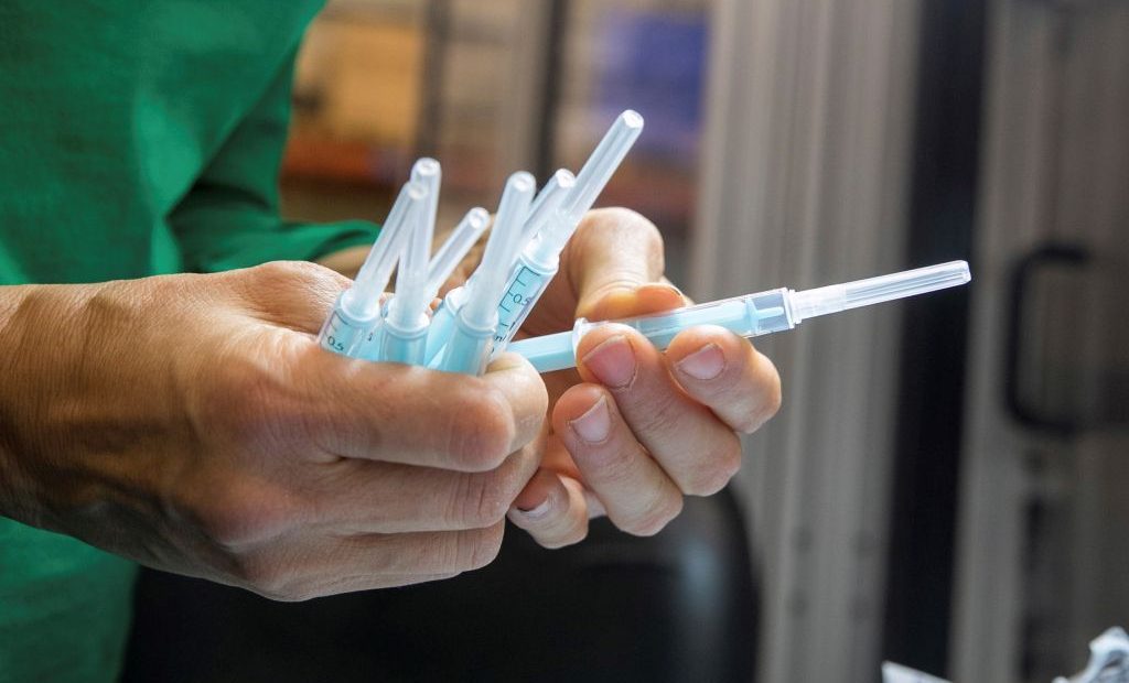 Žele cijepiti djecu stariju od 12 godina: Bez toga, na jesen nema povratka u škole?