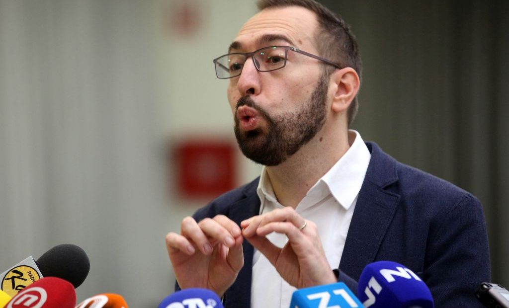 Roditelji-odgajatelji dižu šator pred Poglavarstvom? Nema boljeg poklona za Tomislava Tomaševića