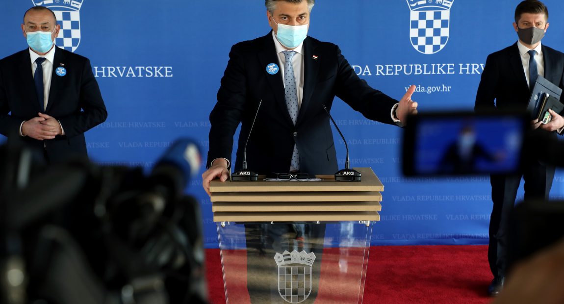 PLENKOVIĆ: “Nismo kasnili, to je stvar dojma. Snažno ću se usprotiviti napadima na Crveni križ”