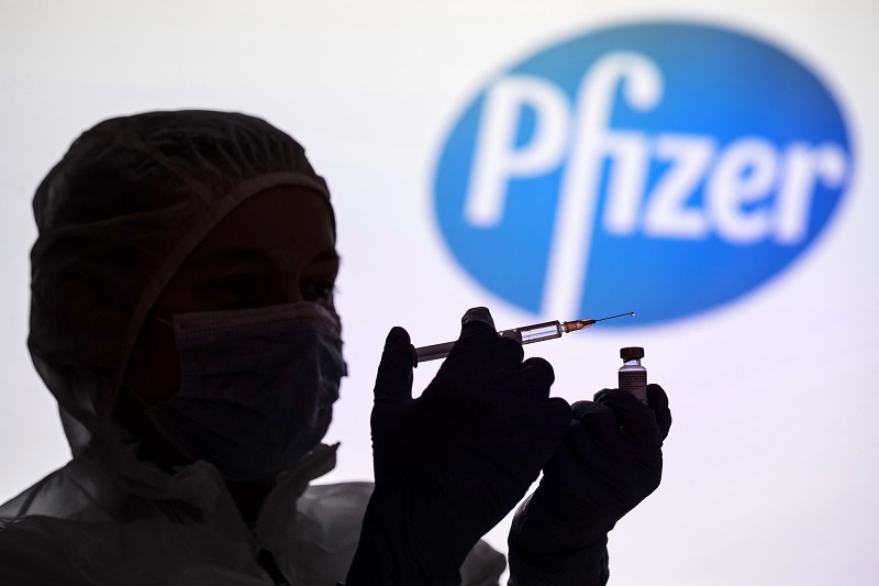 Znanstvenici koji su povezali AstraZenecu i krvne ugruške primali novac od Pfizera!