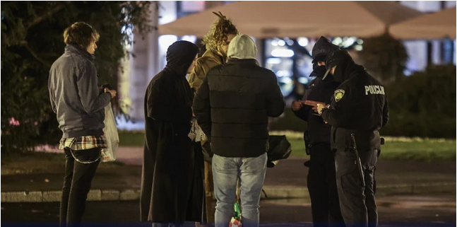 Noćas oko HNK bez okupljanja mladih, pojačane su policijske ophodnje