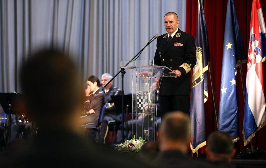 Oglasio se i načelnik Glavnog stožera  OS RH Hranj: Netočno je da sam ponudio ili podnio ostavku na svoju dužnost