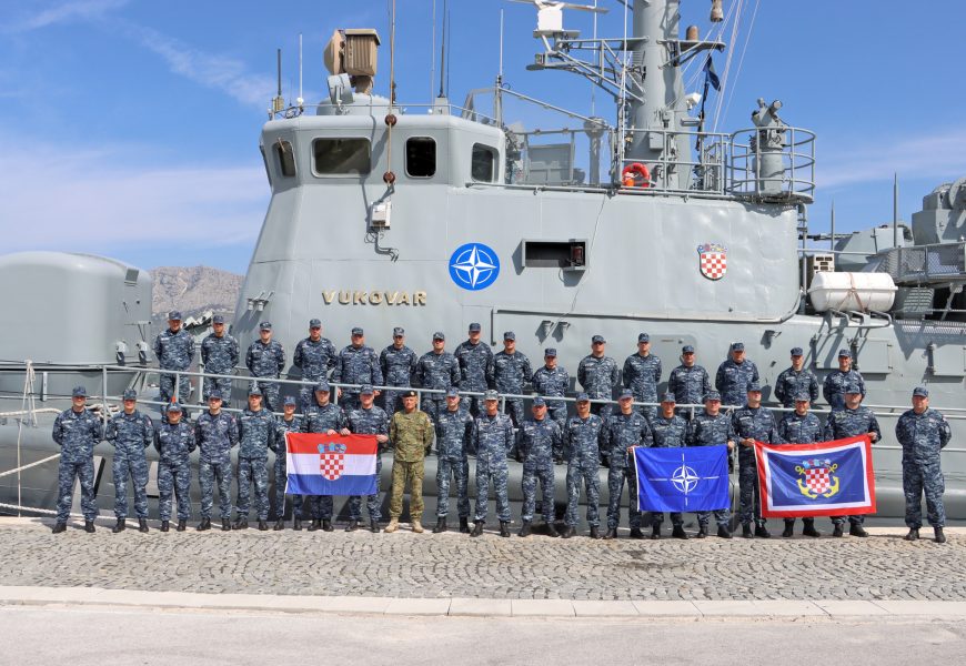 Po prvi put brodom HRM-a u NATO operaciji zapovijeda žena