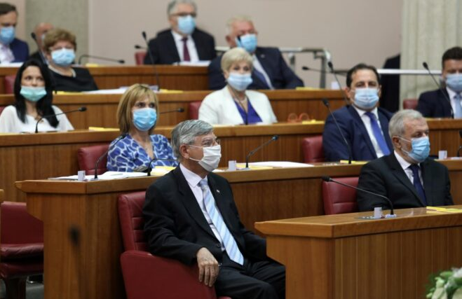 (USKORO) UZ EPIDEMIOLOŠKE MJERE POČINJE NOVA SJEDNICA ‘Aktualno prijepodne’ i premijerovo izvješće o stanju nacije