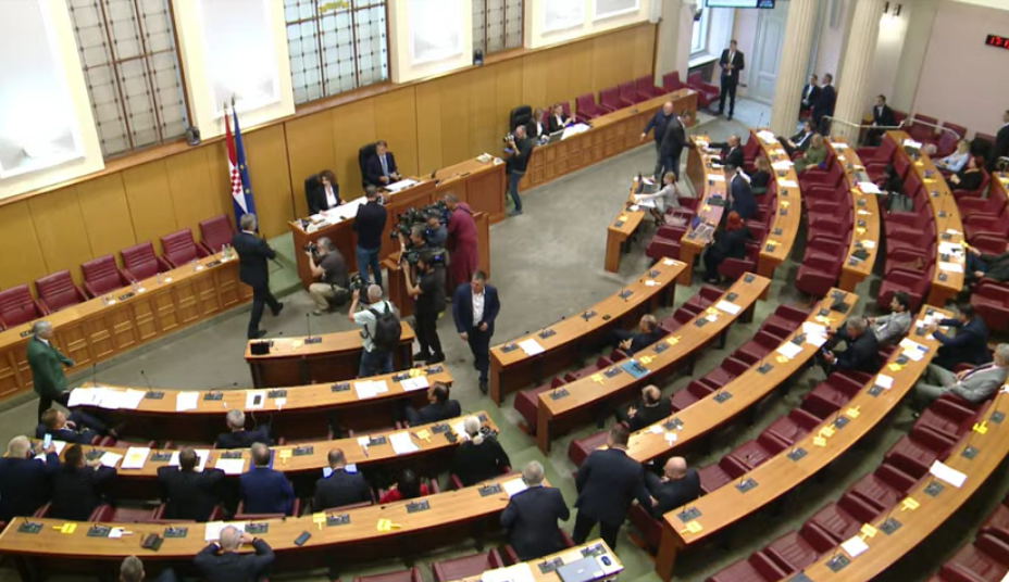 Saborski zastupnici raspravljaju o izglasavanju nepovjerenja Grliću Radmanu