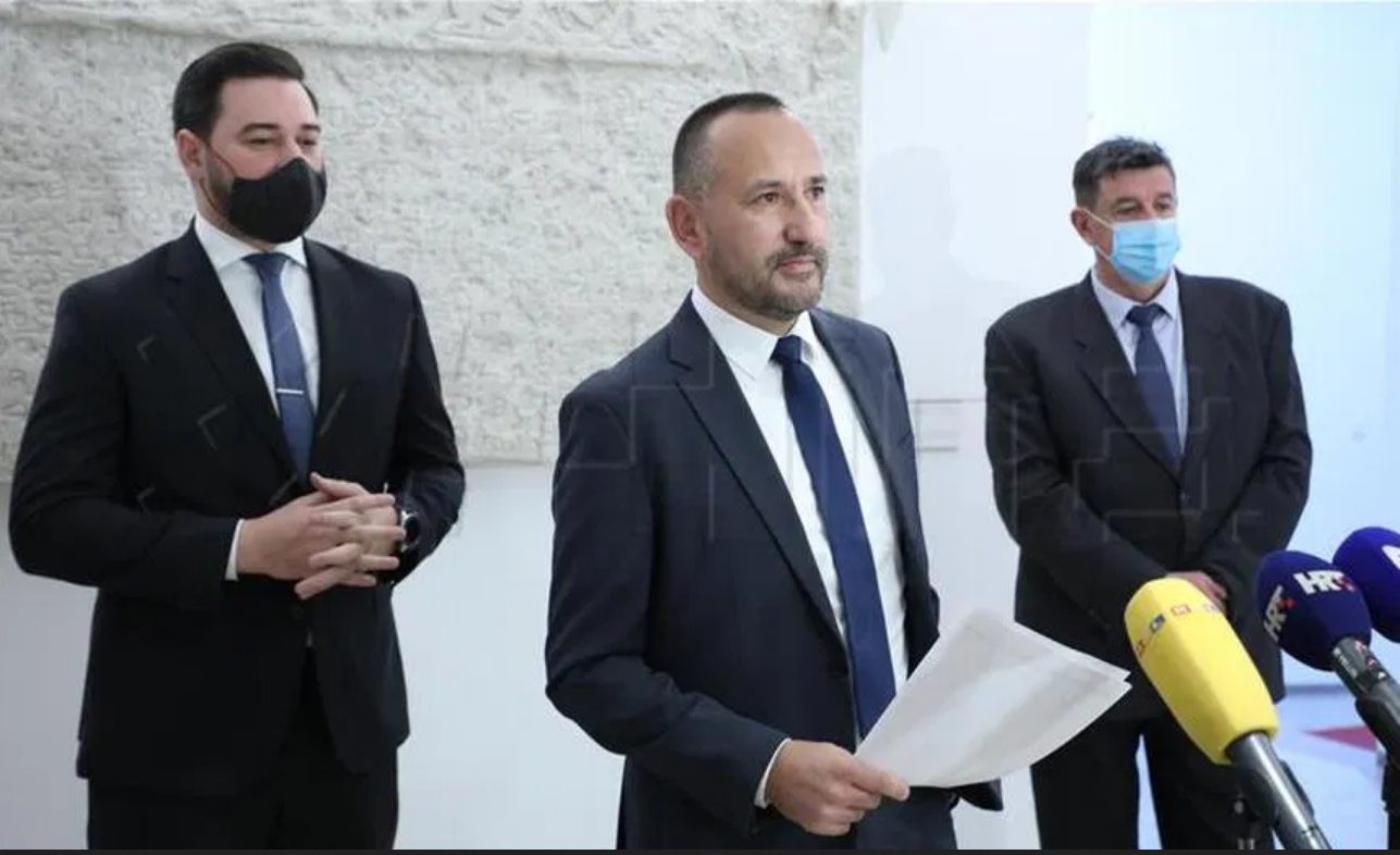 Hrvatski suverenisti pozvali ‘internet ratnike protiv vjeroučitelja’ da riješe zadatak