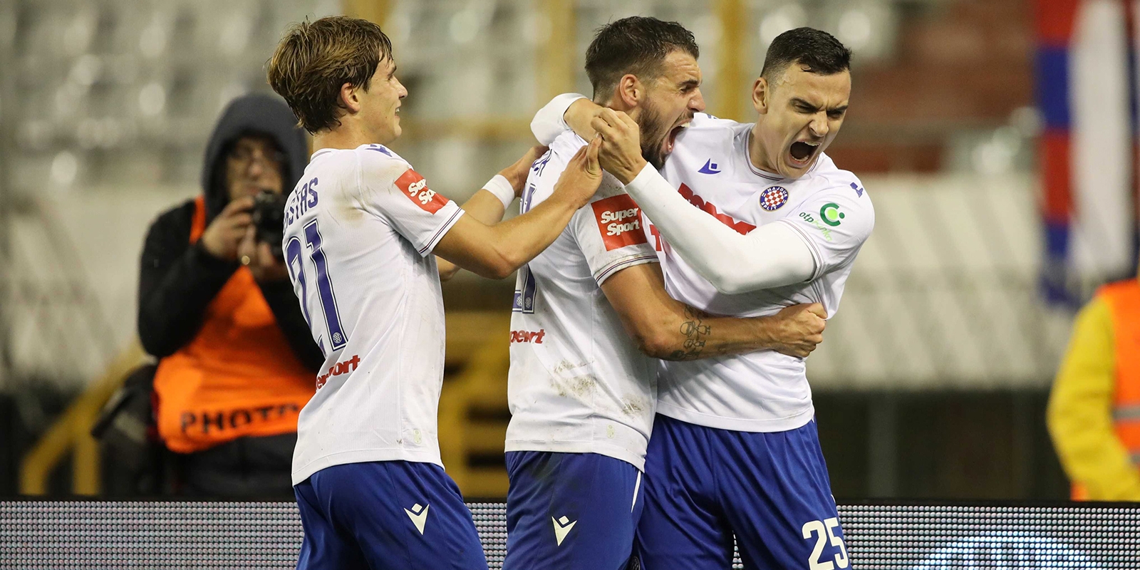 SLAVLJE NA POLJUDU VIDEO: Hajduk srušio Varaždin i utaborio se na vrhu HNL-a
