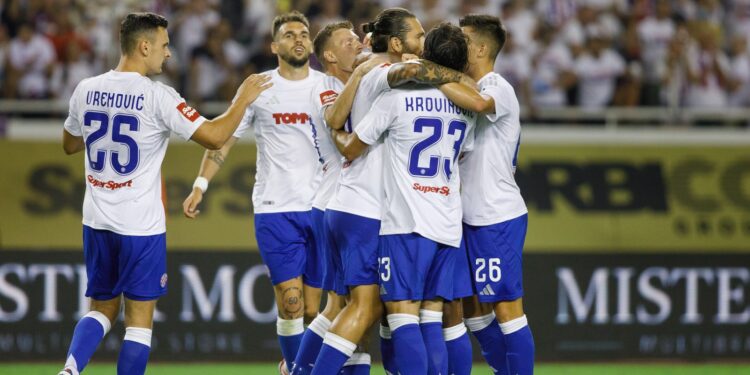 SHNL Hajduk na Poljudu skromnom igrom ipak slomio Slaven, Rakitić debitirao u HNL-u