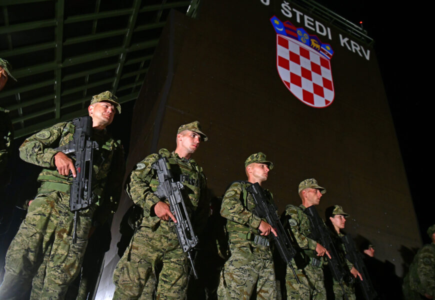 Polaznici obuke za razvoj vođa započeli hodnju od Udbine do Knina