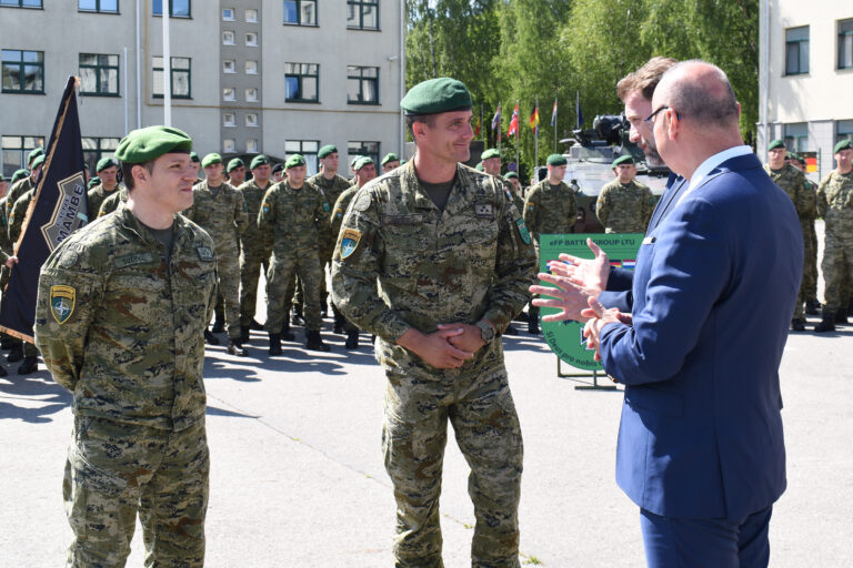 Kako žive hrvatski vojnici u borbenoj skupini NATO-a: “Kada dođem doma prvo ću otići na bure