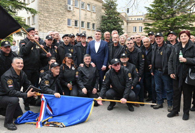 ŽELE ZABRANITI MILANOVIĆA I HVO! Iz Republike Srpske stižu glasovi, guše ih reakcije hrvatskog vrhovnika