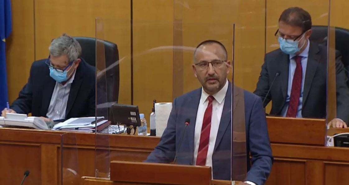 Zekanović napao HRT: Dokumentarac o Trumpu je sramotan; Sačić: Vojsku treba poslati na granicu!