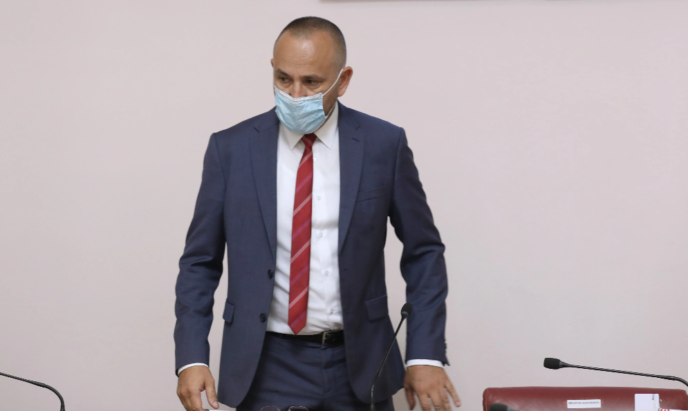 Zekanović upozorio da djeca na školsku e-poštu dobivaju pozive da sudjeluju u LGBT aktivizmu