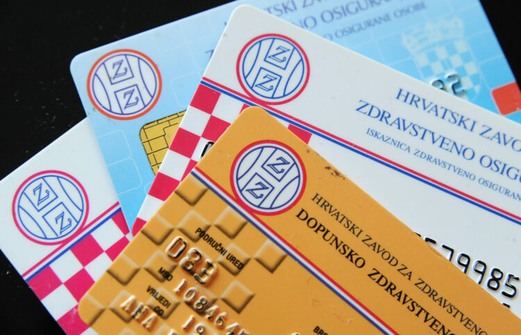 NOVOGODIŠNJA ČESTITKA HZZO-a  Od veljače poskupljuje dopunsko zdravstveno osiguranje