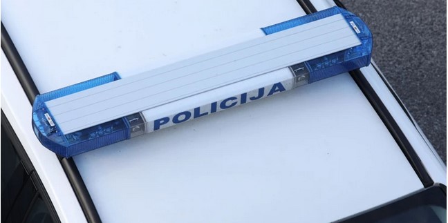 U Iloku dijete palo s trećeg kata, lakše ozlijeđeno