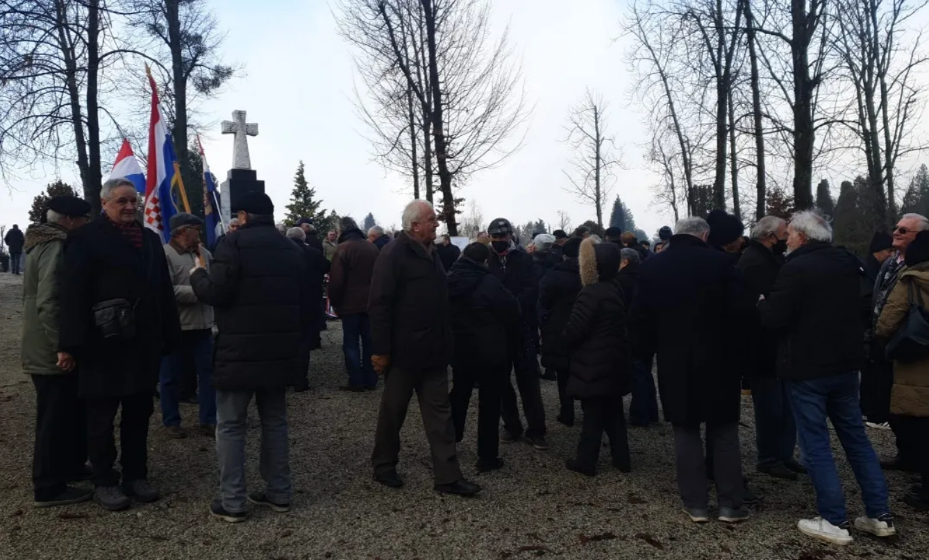 Pravedno je da groblje hrvatskih vojnika bude obnovljeno