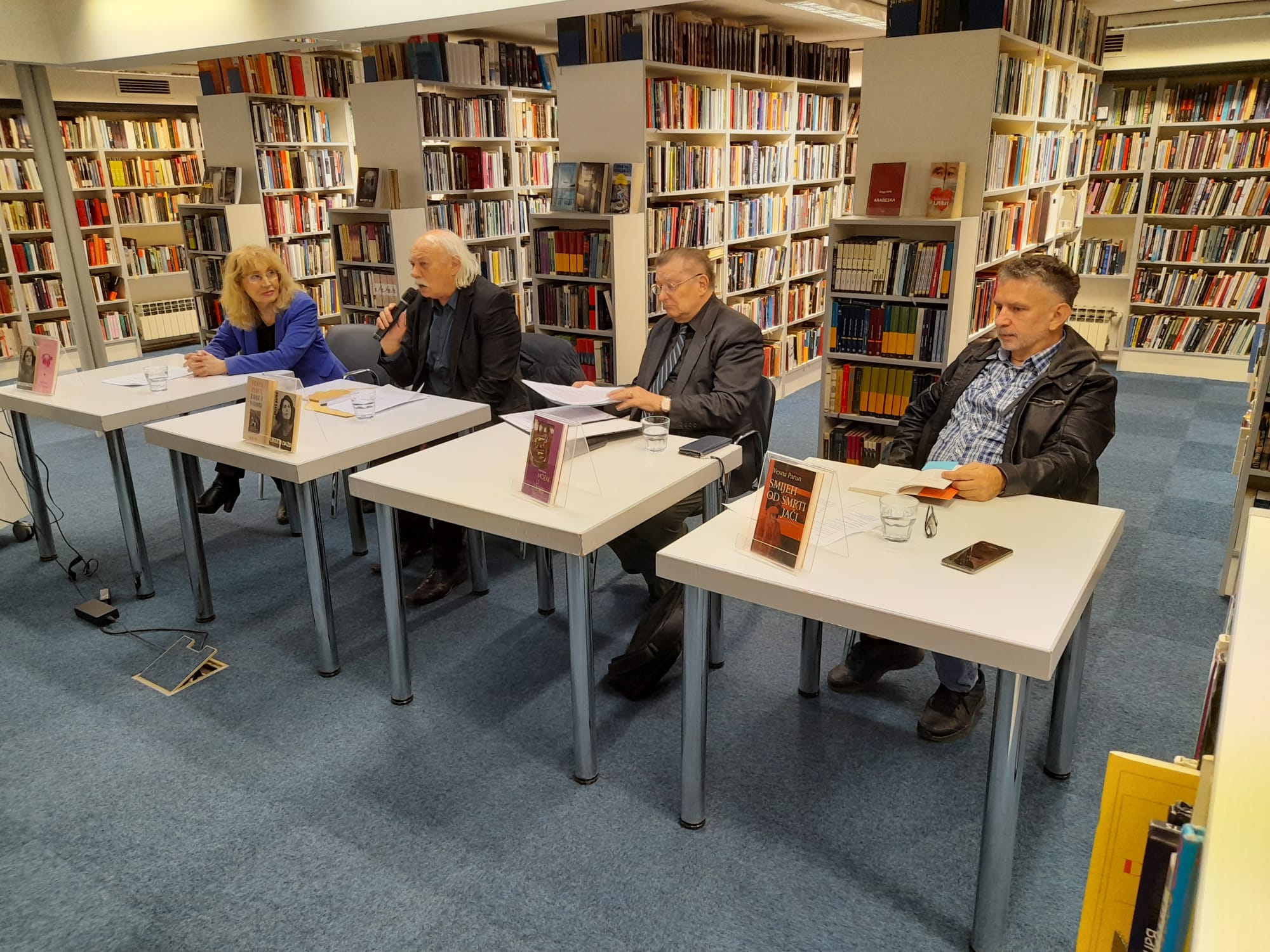 Održana tribina posvećena Vesni Parun