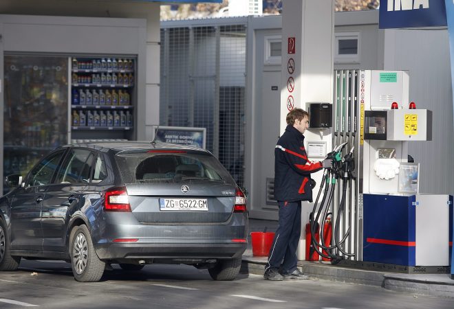 DRASTIČNO POSKUPLJENJE GORIVA! Zbog novih cijena, i prijevoznici poskupljuju svoje usluge?